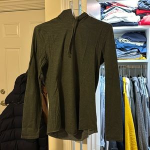 Vince hunter green thin hoodie in size small